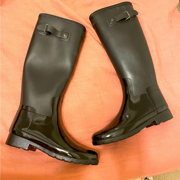 Hunter Shoes Hunter Womens Original Tall Gloss Rain Boots Black 7